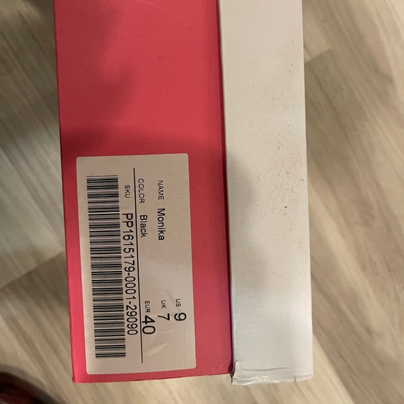 High heeled shoes - Picture 2 of 5